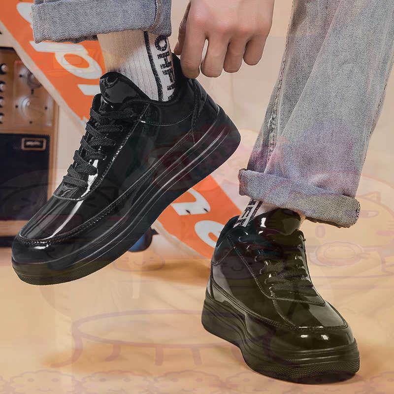 Luxury Lifestyle Goods - Sepatu Bot Ukuran 33 Sepatu Tenis